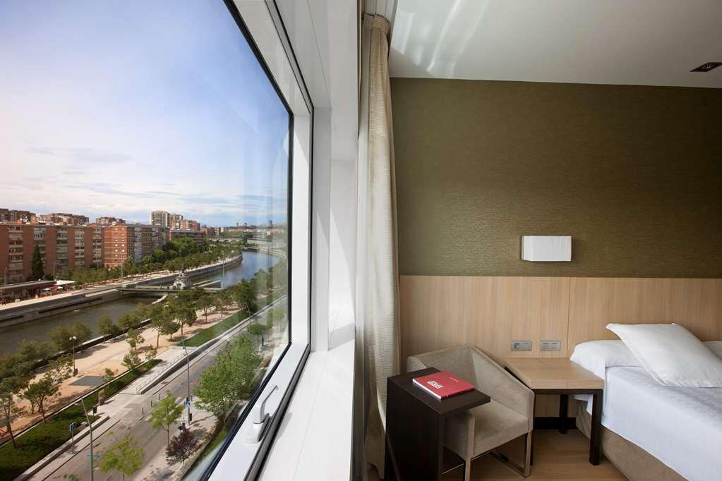 Hotel Nh Ribera Del Manzanares Madryt Pokój zdjęcie